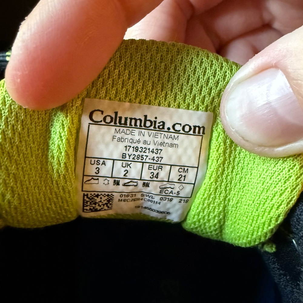 Columbia Boys Hiking Shoes Size 3 Like New - Picture 4 of 4